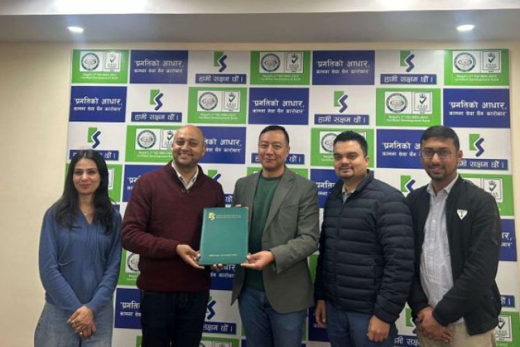 ३५ करोडको अग्राधिकार सेयर जारी गर्दै  कामना सेवा विकास बैंक 