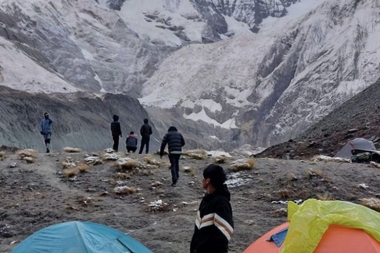 पर्यटकका रोजाइमा अन्नपूर्ण आधार शिविर, पर्यटकको चहलपहल बढ्यो