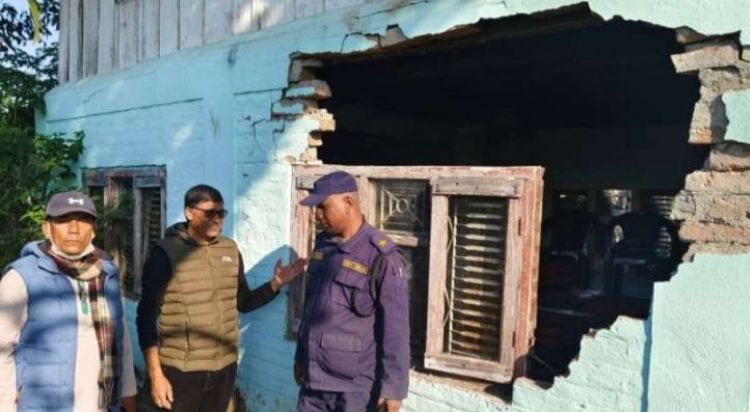 रौतहटमा जंगली हात्तीको आतंक, दर्जन घरमा क्षती 