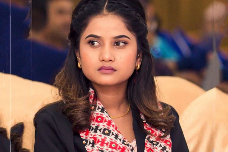 निजी जीवनबारे धेरै चर्चा नगरिदिन गायिका एलिना चौहानको आग्रह