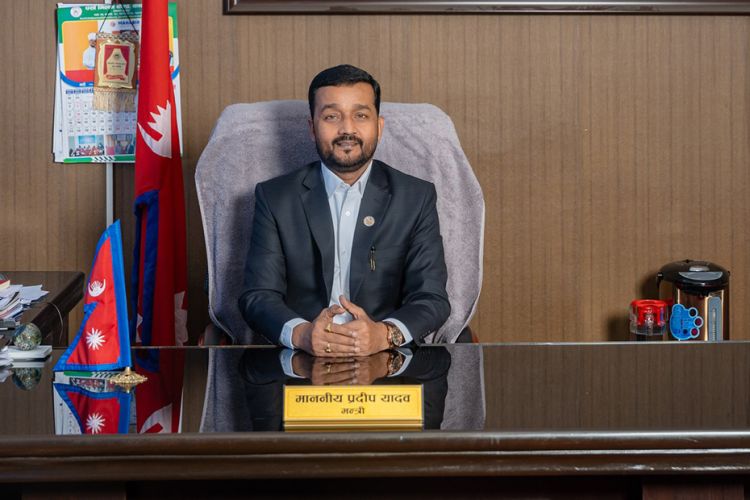 थापाथलीमा फुटेको पाइप तत्काल मर्मत गरी पानी सुचारु गराउन मन्त्री यादवको निर्देशन