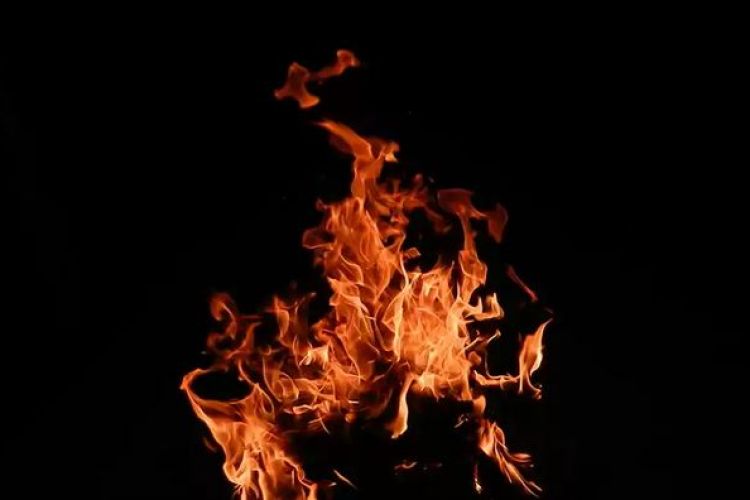 चन्द्रगिरिमा एक युवकले गरे आत्मदाहको प्रयास