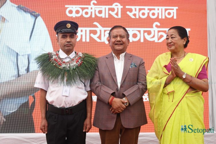 दुर्गा प्रसाईं गुन्डा नाइके हो, उसको कामले राजसंस्था फर्कंदैन: भाटभटेनी सञ्चालक गुरूङ