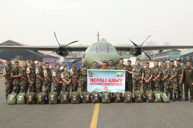 राहत सामाग्रीसहित नेपाली सेनाको टोली म्यानमारतर्फ प्रस्थान 