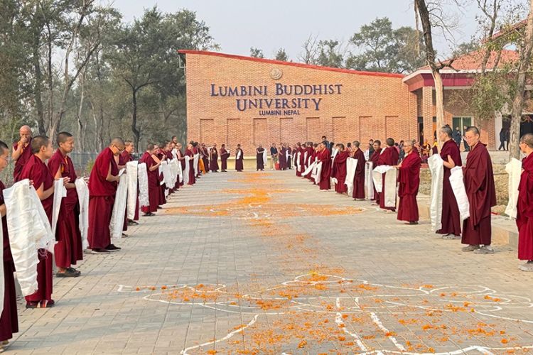 लुम्बिनी बौद्ध विश्वविद्यालयको चिनियाँ भाषा परीक्षामा भारतीय विद्यार्थीको आकर्षण
