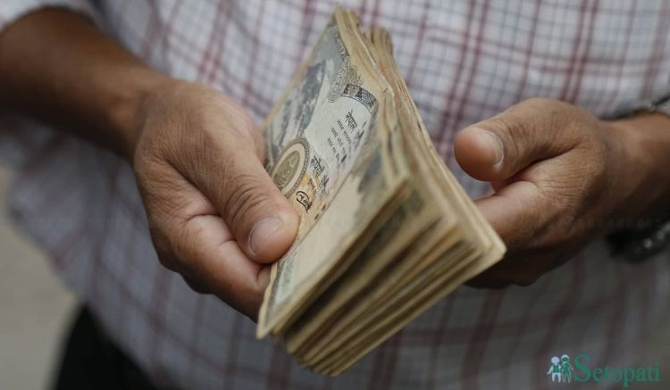 ज्येष्ठ नागरिकले भत्ता पाउने उमेर फेरि ७० वर्ष पुर्‍याउन सिफारिस