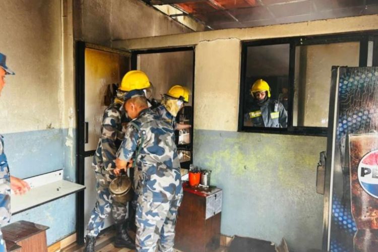सोह्रखुट्टेमा रहेको सिग्मा कलेजको क्यान्टिनमा आगलागी 