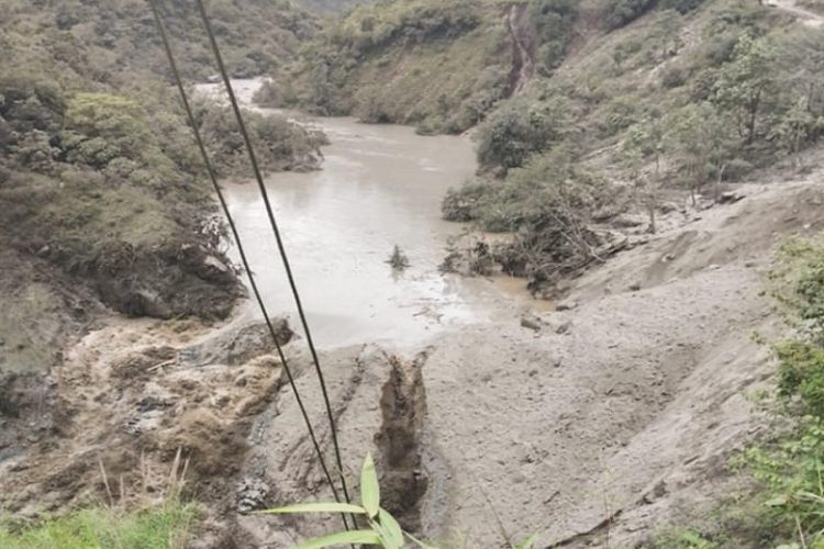 म्याग्दीको धवलागिरिमा थुनिएको म्याग्दी नदी पुरानैलयमा बग्न थाल्यो
