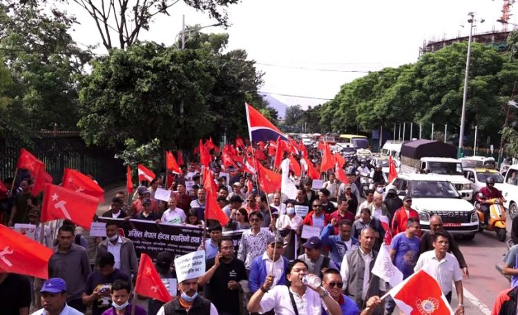 काठमाडौंमा श्रमिकहरुको आन्दोलन, माग पूरा नभए आन्दोलन थप चर्काउने चेतावनी