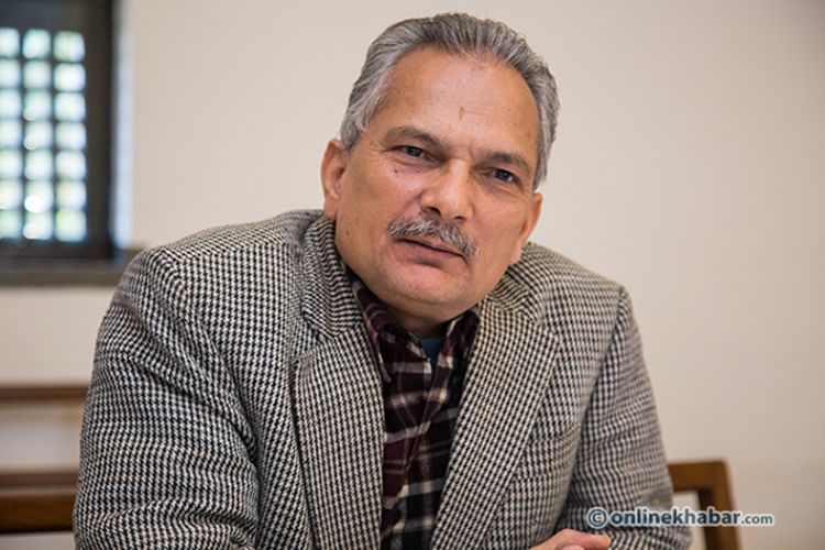 रवि लामिछानेलाई भेट्दै बाबुराम