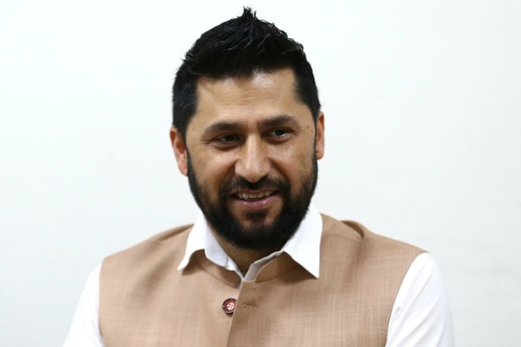 रवि लामिछानेलाई ३:१० को फ्लाइटमा काठमाडौं लगिंदै