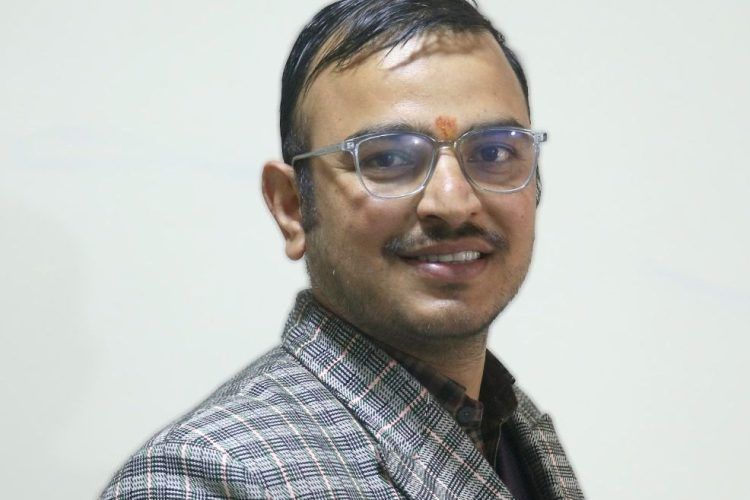पदमुक्ता भए बिमा प्राधिकरणका अध्यक्ष ओझा