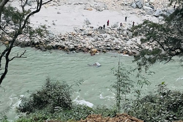 त्रिशूली नदीमा पौडी खेल्नेक्रममा एक बालक बेपत्ता, एकको सकुशल उद्धार