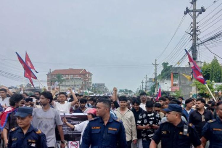 झरीमा रूझ्दै विराटनगरमा जेनजीको प्रदर्शन