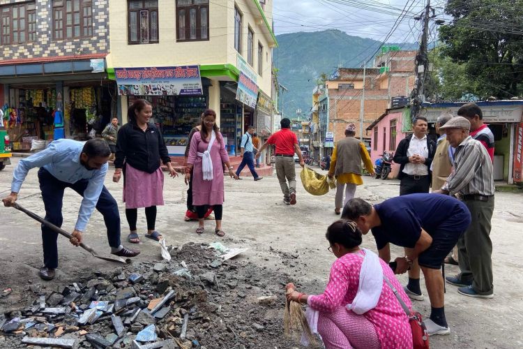 जलेका कार्यालय सरसफाइ गरी अत्यावश्यक सेवा सञ्चालन
