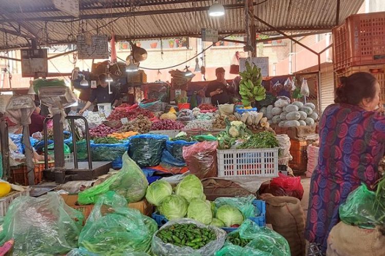कुन सागसब्जी र फलफूलको मूल्य कति ?