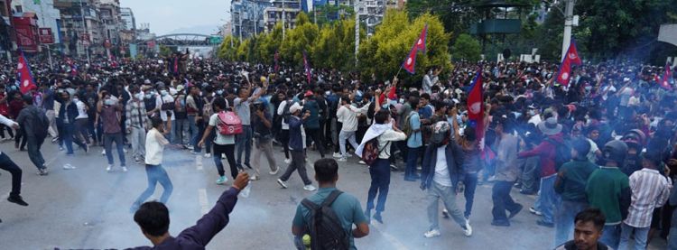 बानेश्वरमा प्रहरी दमनपछि हिंसात्मक बन्यो आन्दोलन, २ जनाको मृत्यु