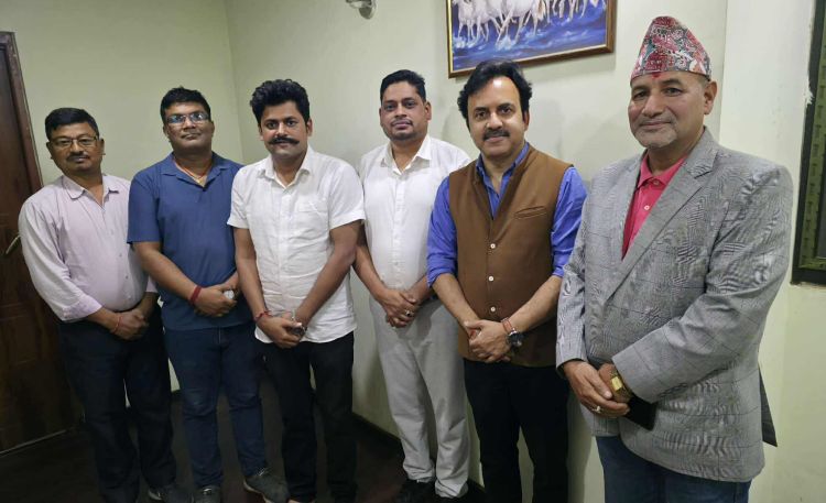 जनमतका वरिष्ठ उपाध्यक्षसहित छ जनाको सामूहिक राजीनामा