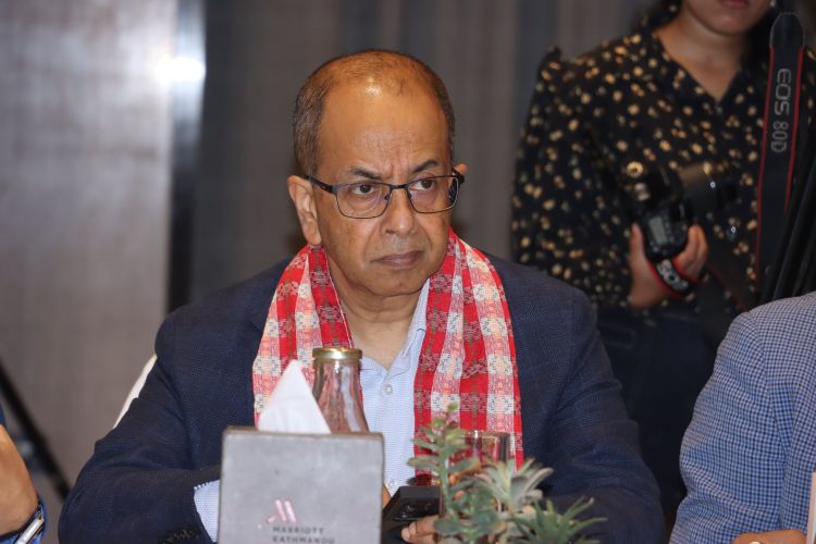 निजी क्षेत्रलाई उठाउन ‘रिफाइनान्सिङ’को व्यवस्था चाहिन्छ : दीपक मल्होत्रा