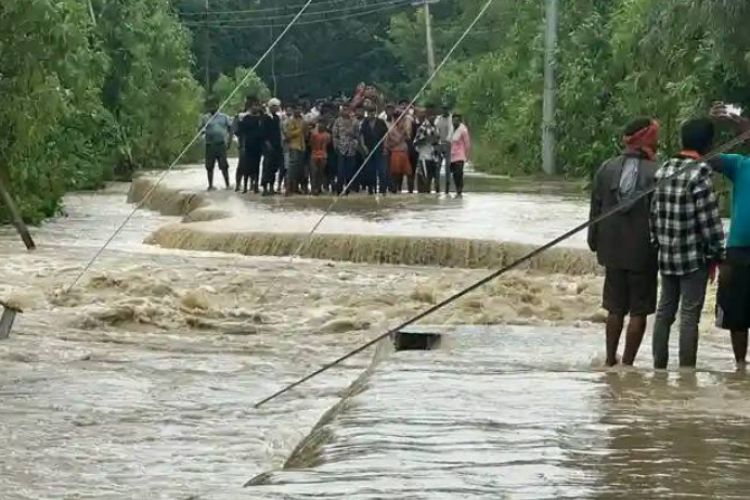  लखन्देही नदीको बाढीले सर्लाही जिल्लामा ठूलो क्षति, चारसय बढी घर डुबानमा