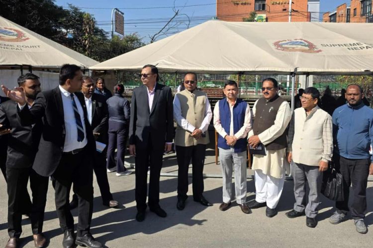 मधेश सरकार गठनविरुद्ध ७४ सांसदको हस्ताक्षरसहित सर्वोच्च पुगे दलहरू