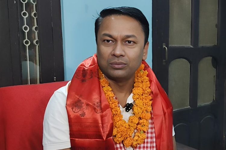 मधेशका मुख्यमन्त्री यादवले भने- बाध्यात्मक परिवेशमा बाटोमै शपथ लिनुपर्‍यो
