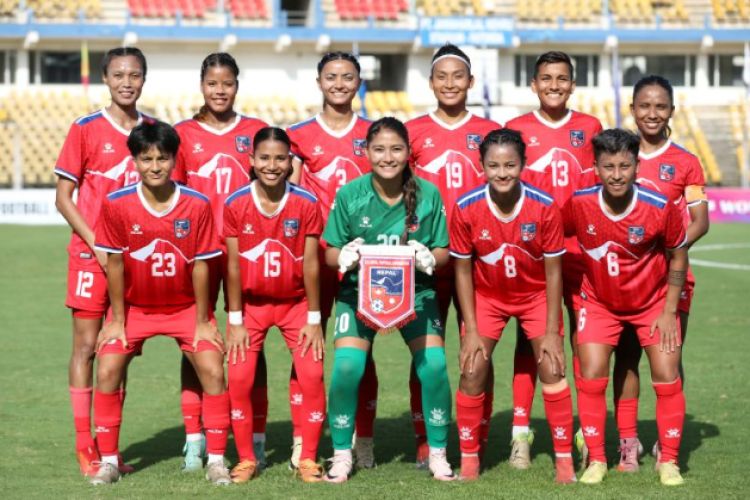 आज बंगलादेशसँग सेमिफाइनल खेल्दै नेपाली महिला फुटबल टोली