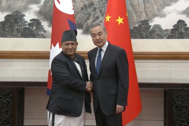 चीनले नेपालप्रति मैत्रीपूर्ण नीति अपनाउने, चीनविरुद्ध नेपाली भूमि प्रयोग गर्न नदिने खनालको प्रतिवद्धता
